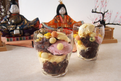 粒あんとアイスのひな祭りパフェ